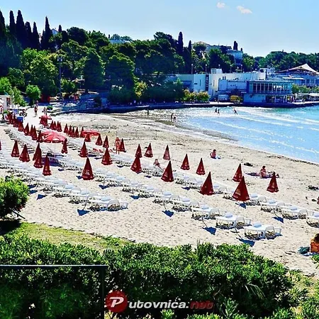 Nice With Pool And Jacuzzi Near Split Villa *
