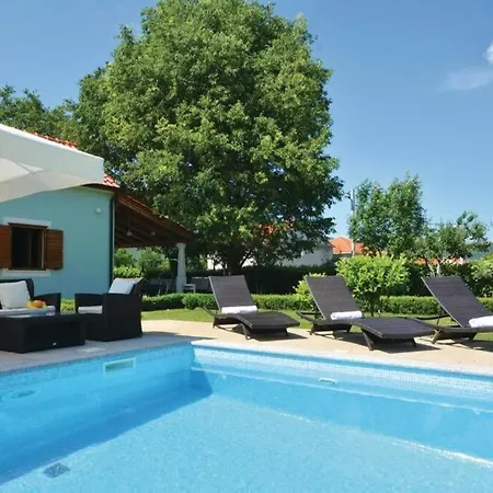 Villa Nice With Pool And Jacuzzi Near Split *