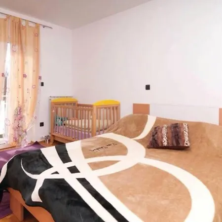 Nice With Pool And Jacuzzi Near Split * Dicmo