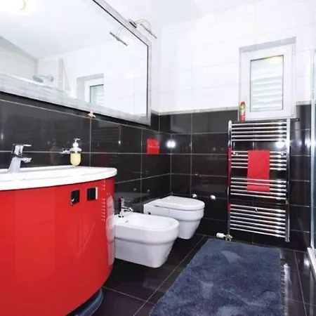 Nice With Pool And Jacuzzi Near Split * Dicmo