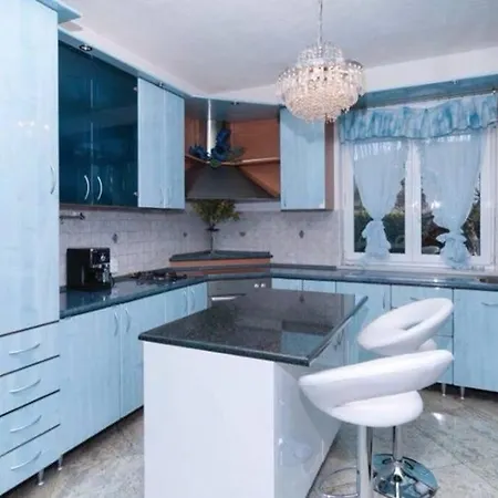 Nice With Pool And Jacuzzi Near Split Villa *